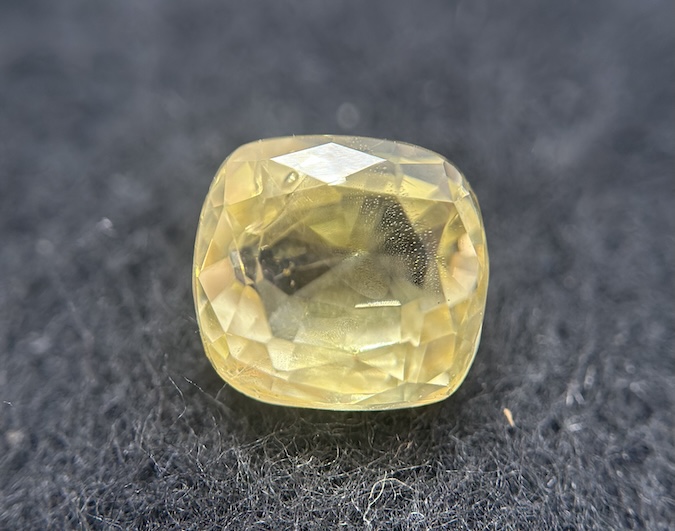 2.41 ct Yellow Sapphire - Untreated - Sri Lankan